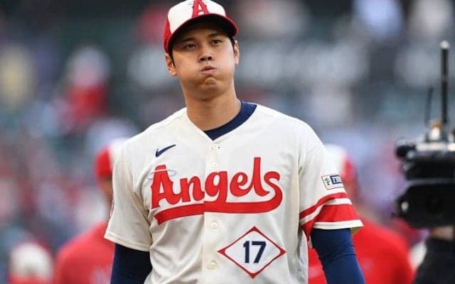 今季初黒星の大谷翔平、またも中盤イニングでの失点にMLB公式も「ビッグイニングに悩まされている」と指摘