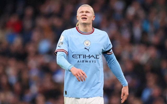 ハーランドの父親がレアル・マドリーのファンとトラブルに…警備員に誘導されVIP席から退席