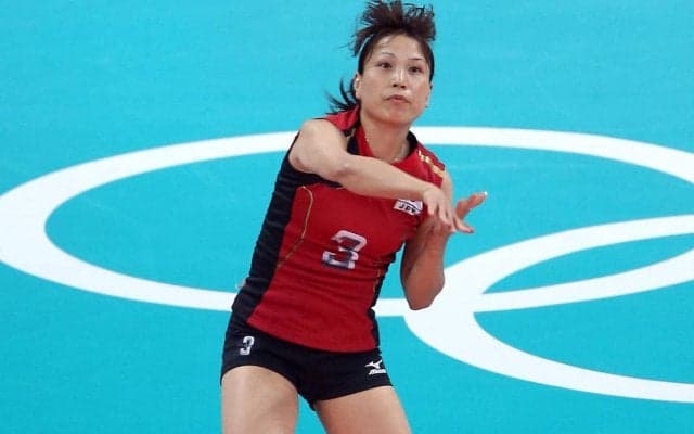 「凄いメンバー」「最強すぎる」女子バレー界のレジェンド・竹下佳江さん、なでしこW杯優勝メンバー澤穂希さんらとの写真が話題に「豪華ですね」