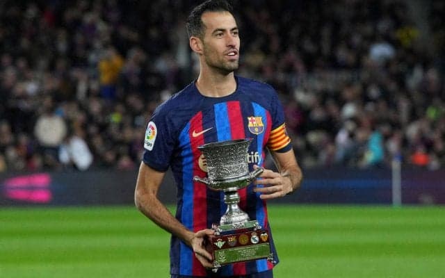 ブスケッツが18年過ごしたバルセロナからの退団を発表…31個のタイトル、718試合に出場