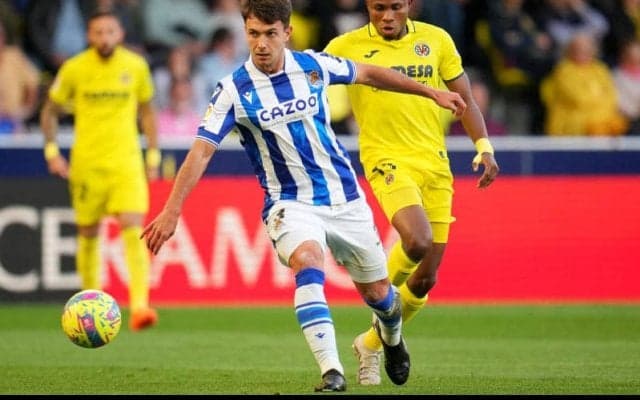 スビメンディ、ブスケッツの後継者にならずか　「ソシエダ退団なんて考えたこともない」