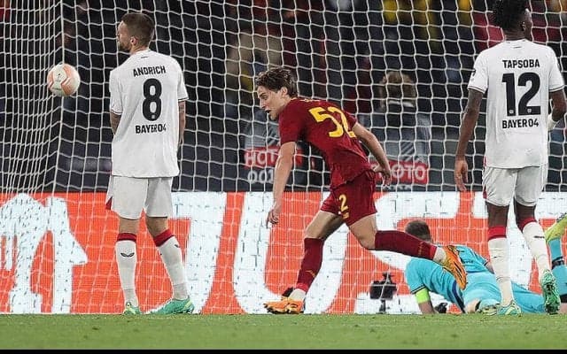 モウリーニョとシャビ・アロンソの師弟対決初戦はローマに軍配！　ボーヴェ値千金弾をウノゼロで守り切る《EL》