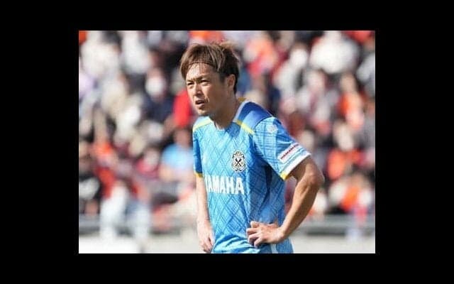 「遠藤保仁のベストイレブン最多12回受賞の次に多い選手は」など、Jリーグ30周年を記念してクイズを出題