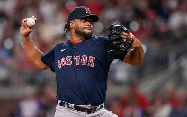 【MLB】“元捕手”が通算400セーブの偉業達成　35歳で159キロ連発…超豪華サプライズに感激