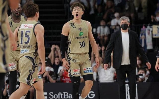 琉球ゴールデンキングスが接戦を制す…今村佳太が7本の3Pを含む24得点、クーリーは“ダブルダブル”