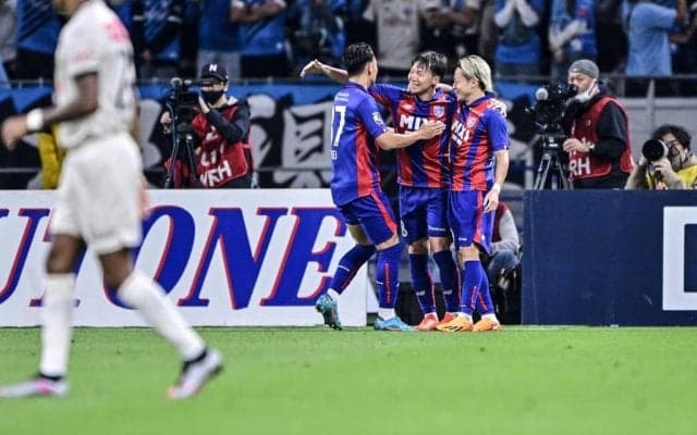 「めっちゃかわいいっ！」エイベックスの人気女性アイドルが「FC東京ユニフォーム着用の観戦姿」公開！ キャップを被った観客席での写真に、「女神来てた!!!」の声