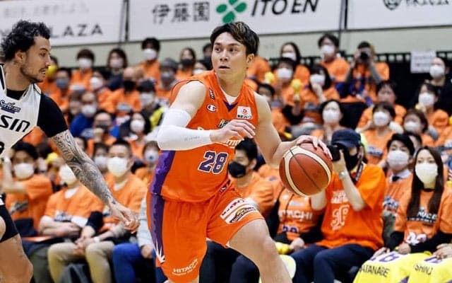 SR渋谷が今季から移籍の津屋一球と再契約…「波なく自分らしくプレーしていきたい」