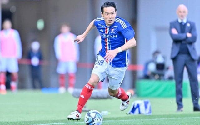 「ボッテガですやん」横浜FM水沼宏太が有名ブランドの「ファッション写真」公開！「足大きいですね」「観た！惚れた！惚れ直した！笑」など、関係者が反応