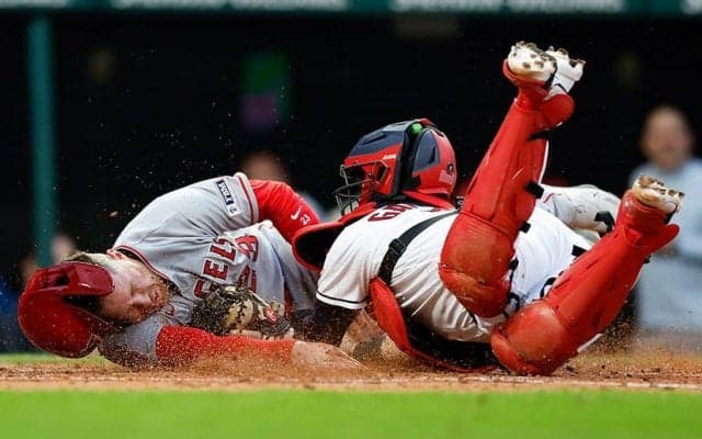 【MLB】エ軍内野手の“神生還”は「美しい」　華麗なタッチ回避に称賛の声「ドルーリーの右手」
