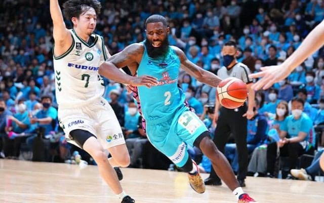 佐賀バルーナーズが後半の猛攻で西宮ストークスから先勝…B1昇格まであと1勝