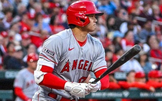 【MLB】大谷翔平の“ボール球打ち”に解説仰天「なんてスイングだ！」　軽々二塁打にニヤリ