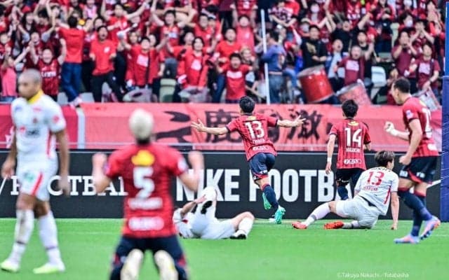 「新しい世界を見た気分」Jリーグ30周年記念マッチの「RADWIMPSのライブパフォーマンス」にファン歓喜！「心に残る」「めちゃめちゃかっこいい」の声