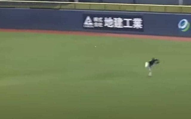 育成20歳の“爆肩”が「やっぱりえぐい」　走者ガックリのレーザーは「制球もいい」