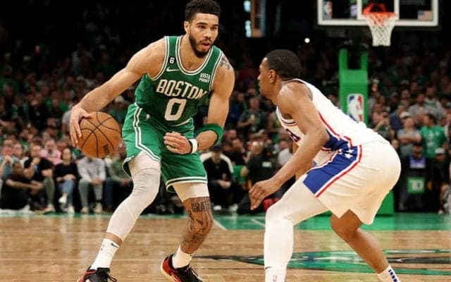 セルティックスがシクサーズを下して東決勝進出…第7戦の大一番でテイタムが51得点の大暴れ