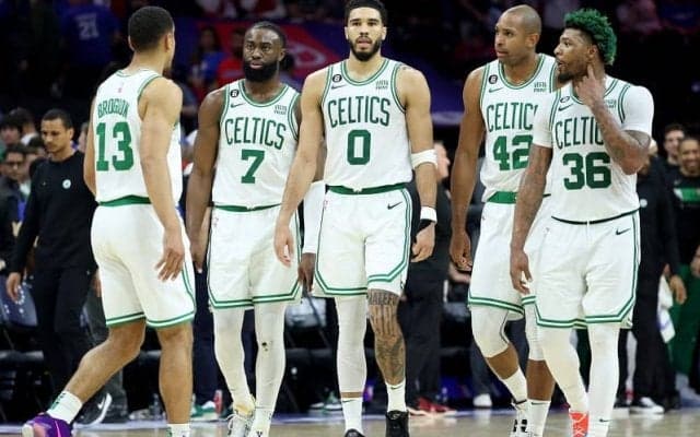 カンファレンス決勝の2カードが決定…“バブル開催”となった3年前と同じ顔触れに