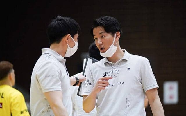 サンロッカーズ渋谷、今季途中に指揮官就任の浜中謙HCが契約満了…木下博之ACも退団へ