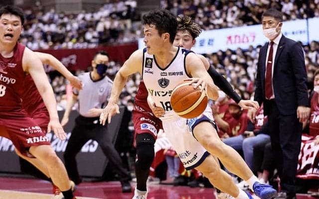 横浜BC、序盤から“エナヅー”全開で川崎に連勝…琉球とのSFも「全員で戦えば必ず勝てる」