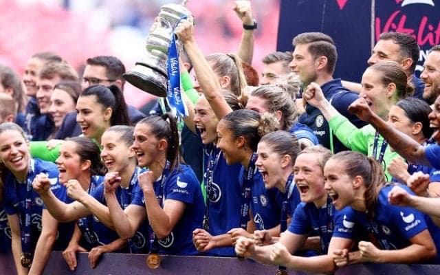 観客数7万7390人は女子国内戦の世界記録！ ウェンブリーでの女子FAカップ決勝はチェルシーが3連覇！