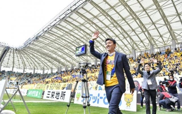【鎌田次郎が語る「川崎-仙台」の裏側(1)】「本当にサッカーやってていいのか」と自問自答したJリーグ30年ベストマッチ…練習拠点は半壊、新幹線も不通で迎えた再開初戦
