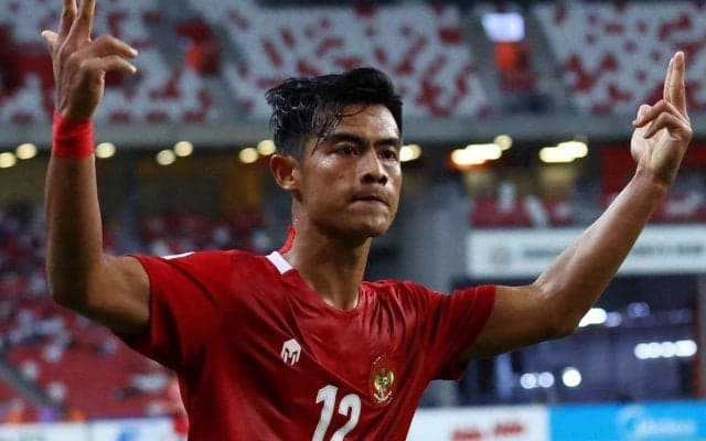 ベンチ前で殴る蹴るの大乱闘！ 東南アジアNo.1を決める決勝はイエロー14枚、レッド4枚の大荒れ…インドネシアが32年ぶり金メダル