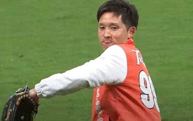 “連投”杉谷氏は「フォームきれい」　新庄監督も笑顔…独り始球式が「かっこいい」