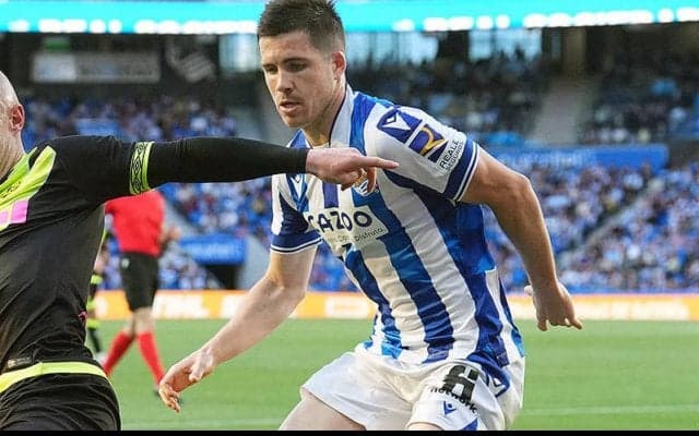 ソシエダが主力CBスベルディアと新契約締結！　2029年までの長期契約に