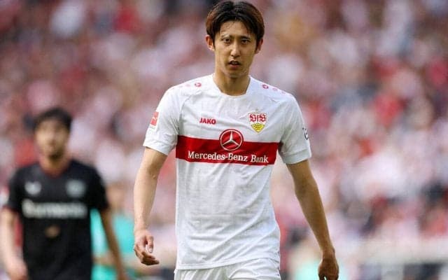 「こんなプレーに心揺さぶられる」伊藤洋輝の執念のボール奪取にスタジアムも大歓声！「これだからディフェンスはかっこいい」
