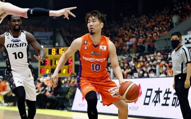 SR渋谷、今季加入の小島元基と契約継続「変換期に自分がチームにいる意味を考えて…」