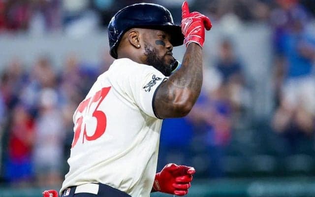 【MLB】元巨人助っ人がジャッジ突き放す一撃　軽々放り込んだ逆方向弾が「信じられない」