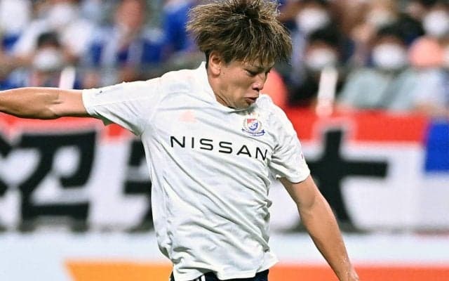 名手・東口でも止められない！横浜FM永戸の鮮烈直接FK弾に衝撃の声「こんなん蹴れるの?!」「月間ベストゴール狙えるのでは？」