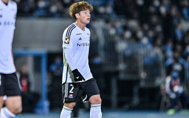 「こんなん蹴れるん!?」J1横浜FMのDF永戸勝也の「無回転の直接FK弾」の軌道がエグすぎる！ 本田圭佑、三浦淳宏を彷彿とさせる「悪魔の左足」にファン驚愕