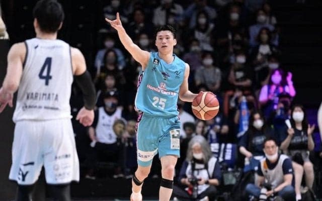 佐賀バルーナーズがB2年間王者に輝く…長崎ヴェルカとの激闘に2連勝／B2プレーオフ