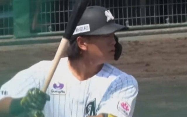 最強右腕バウアーを粉砕…育成出身21歳の“衝撃打球”にファン驚愕「1軍で見たい」