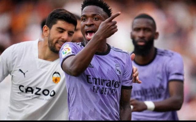 「リーガは今や人種差別主義者のもの」　ヴィニシウスがまたも被害で怒り…「初じゃないし、2回目でも、3回目でもない」