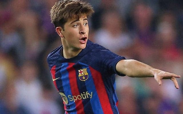 王座奪還のバルセロナ、残り3試合で20歳パブロ・トーレにチャンス到来？ その裏では…