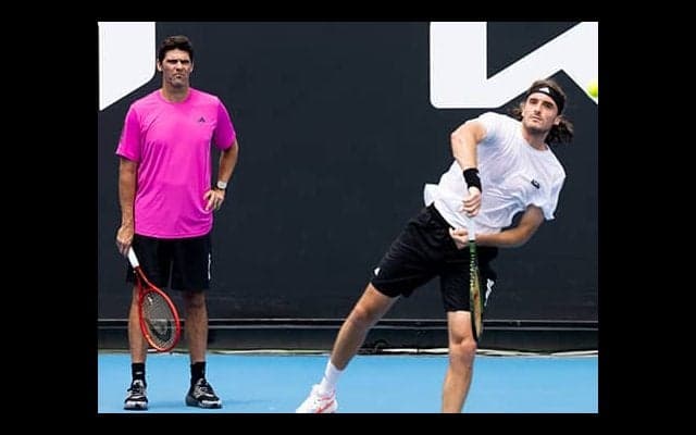  チチパスとのコーチ関係終了 