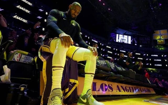 「成功と言うのは好きじゃない」…PO敗退のレブロンが引退を示唆「考えなきゃいけない」