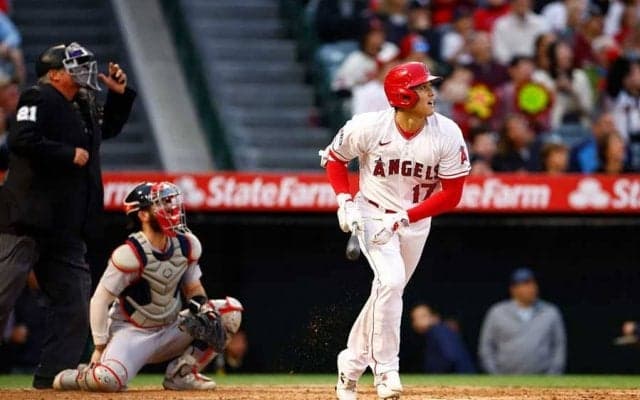 【MLB】大谷翔平は“最も地上から離れた球”を左中間へ　衝撃の悪球打ちに米記者も仰天
