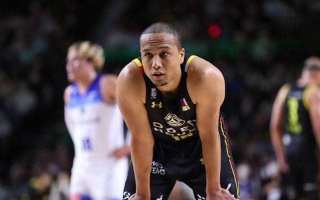 群馬クレインサンダーズ、先発フォワードのアキ・チェンバースを自由交渉選手リストへ公示