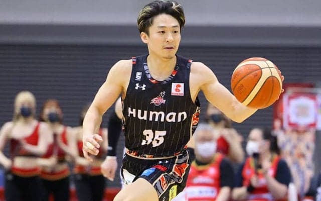 大阪エヴェッサ、先発PGの鈴木達也が契約基本合意「CS、そして優勝を目指して一緒に戦いましょう」
