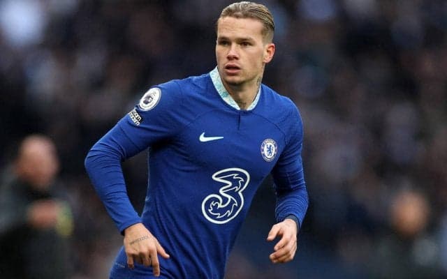 ジムでお尻が出ていた一般男性を盗撮した動画をインスタに晒し上げ…チェルシーFWムドリクがまたもSNSで炎上