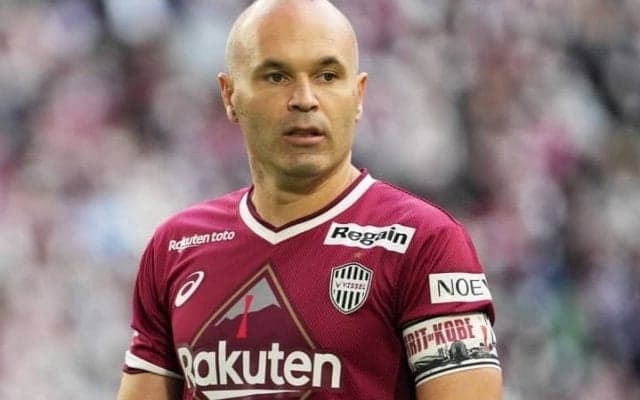 イニエスタ、涙の退団会見に世界も衝撃！電撃入団からの5年に再脚光「日本行きは美しき瞬間だった」