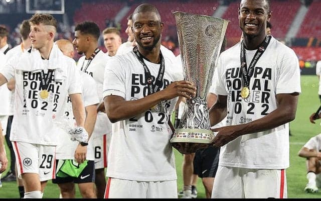 フランクフルト、昨季EL制覇に貢献のCBアルマミー・トゥーレが今季限りで退団…