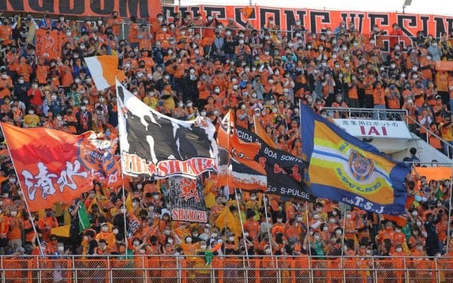 「さわやか」「めっちゃいい」清水が夏季限定ユニフォーム発表！ オレンジなしの“エメラルドグリーン”「オレンジがないの斬新」