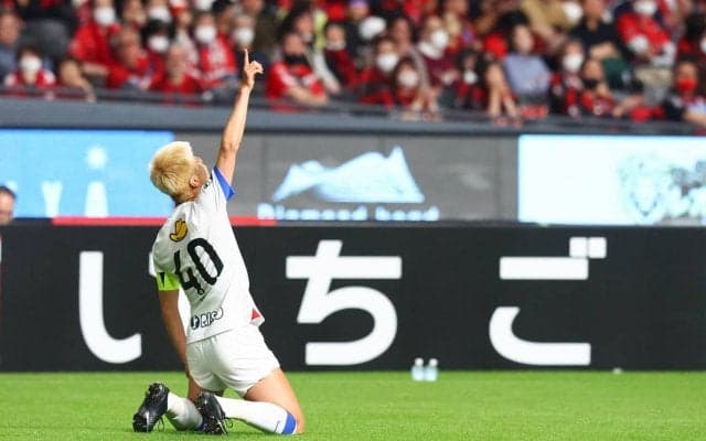 「これぞエースの仕事」「首が強すぎる」鈴木優磨の圧巻同点弾に賛辞多数！守備固め破る強烈ヘッドに「やっぱセンスの塊」