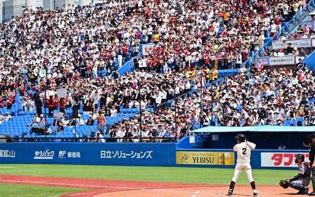 【大学野球】声出し解禁で「ようやく通常の形に」　小宮山監督も感慨…2万6000人が一体化した早慶戦
