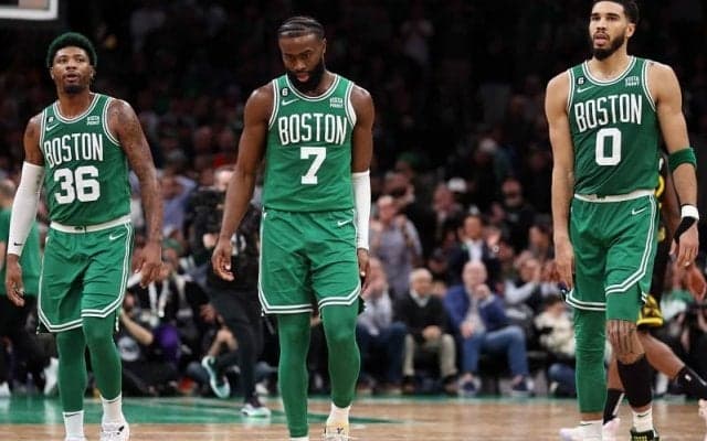 セルティックスのスマート、テイタム、ブラウンがトリオとして持つ球団史上2位の記録