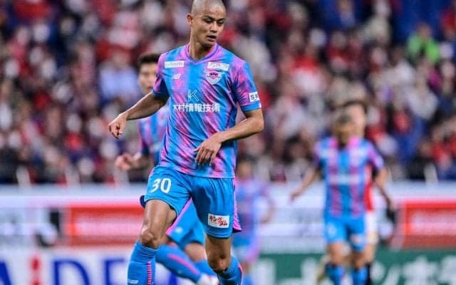 「子どもたち全員に見てほしい」鳥栖DFが土壇場で見せた「スーパーブロック」に称賛の声!「間違いなく鹿島キラー」と相手ファンも称える