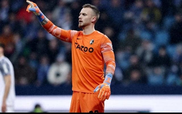 ラヤ後釜か…ブレントフォードのフライブルク正GK獲りが決定的に