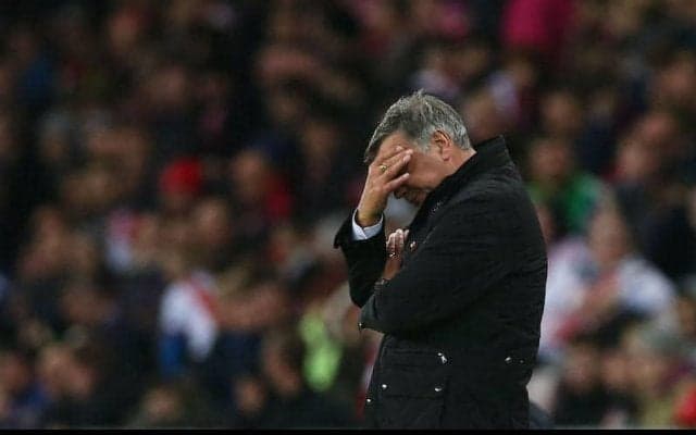 「お詫びする」”残留請負人”の仕事果たせず...アラダイス監督がリーズファンに謝罪